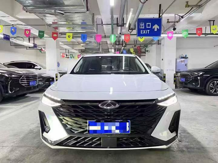 成都24年奇瑞艾瑞泽1