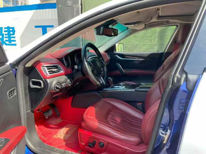 成都16年玛莎拉蒂Ghibli4