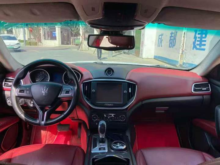 成都16年玛莎拉蒂Ghibli5