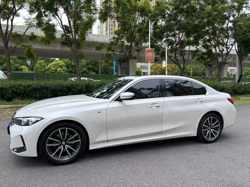 襄阳24年宝马3系3