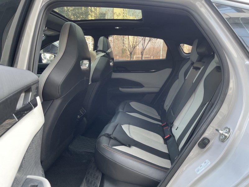 济宁24年长安汽车启源6