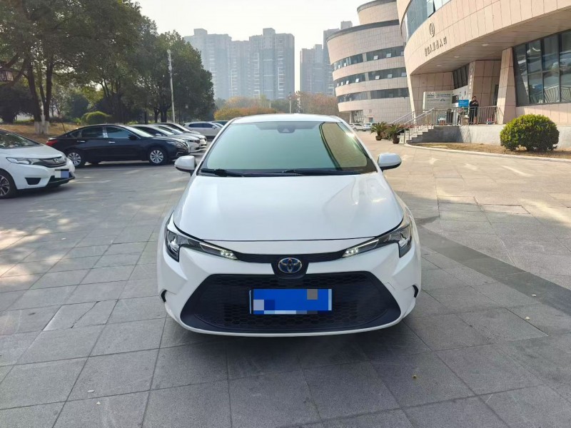 武汉22年丰田雷凌1