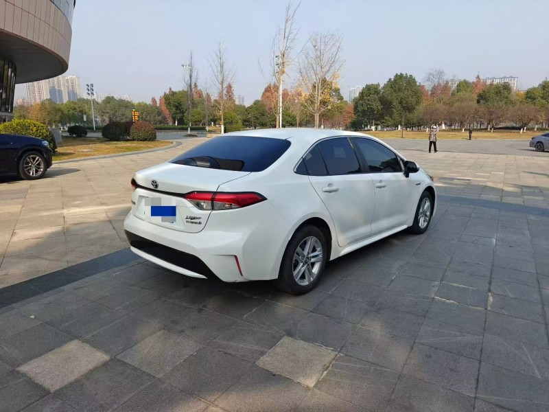 武汉22年丰田雷凌6