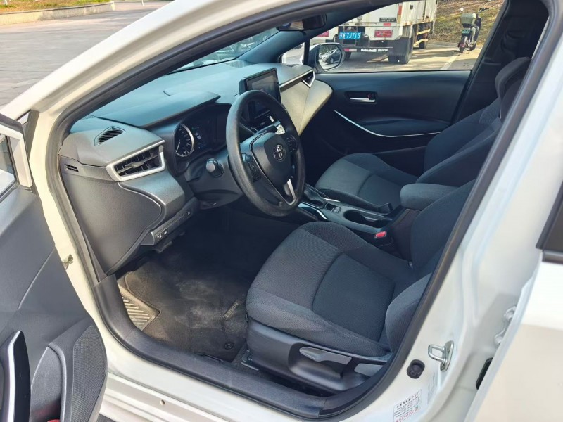 武汉22年丰田雷凌8