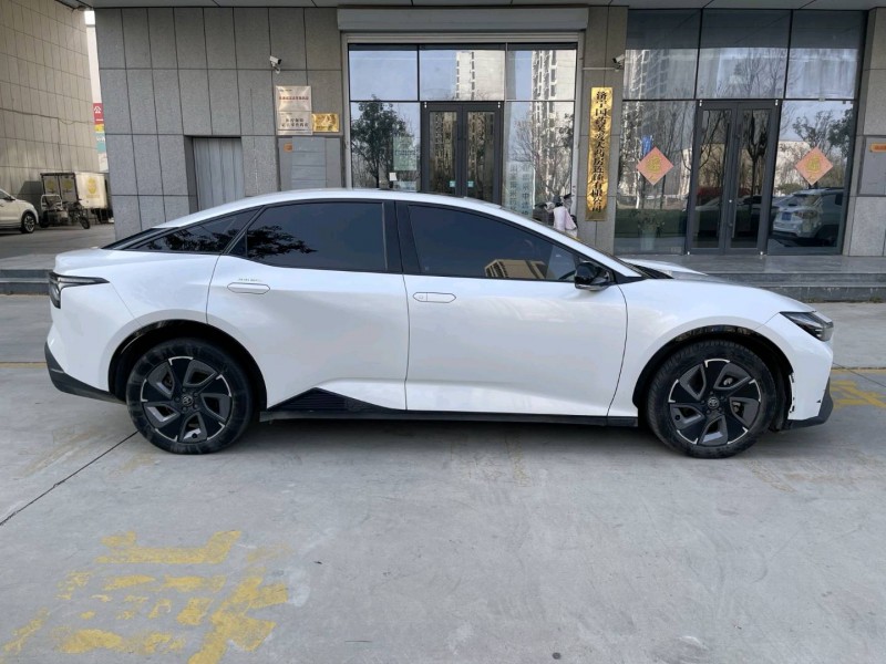 濟寧24年豐田BZ3Pro7