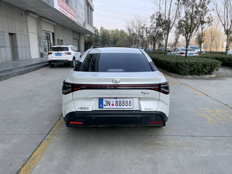 濟寧24年豐田BZ3Pro8