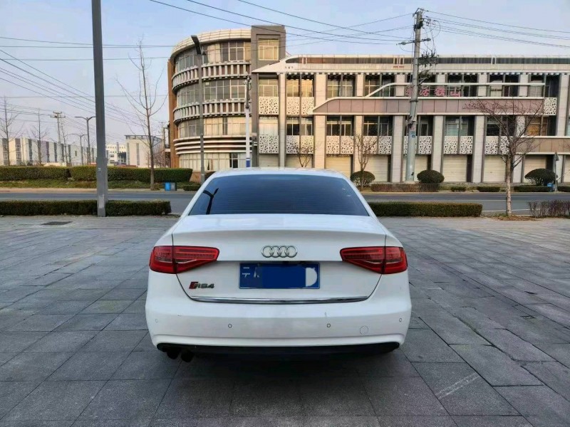 青岛16年奥迪A4L6