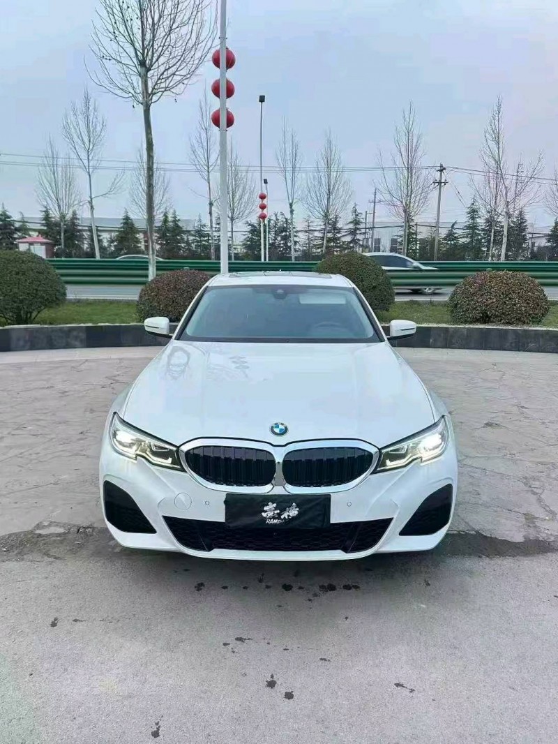 菏泽22年宝马3系1