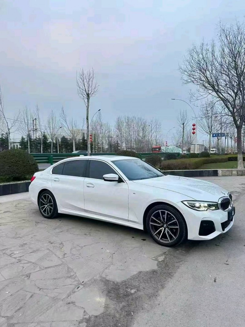 菏泽22年宝马3系3