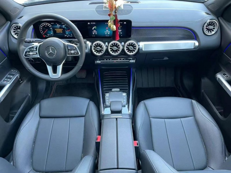 济宁22年奔驰GLB3