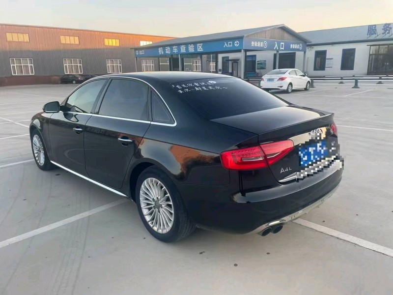 唐山16年奥迪A4L8
