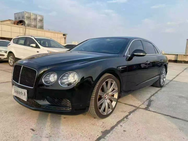 襄阳18年宾利飞驰3