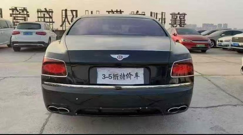 襄阳18年宾利飞驰9