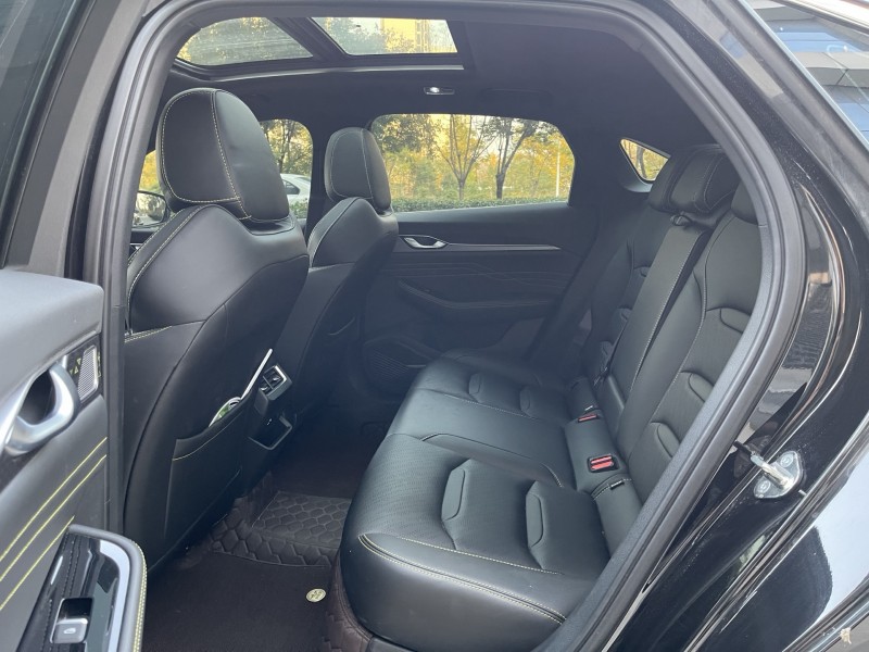 济宁24年吉利星瑞7