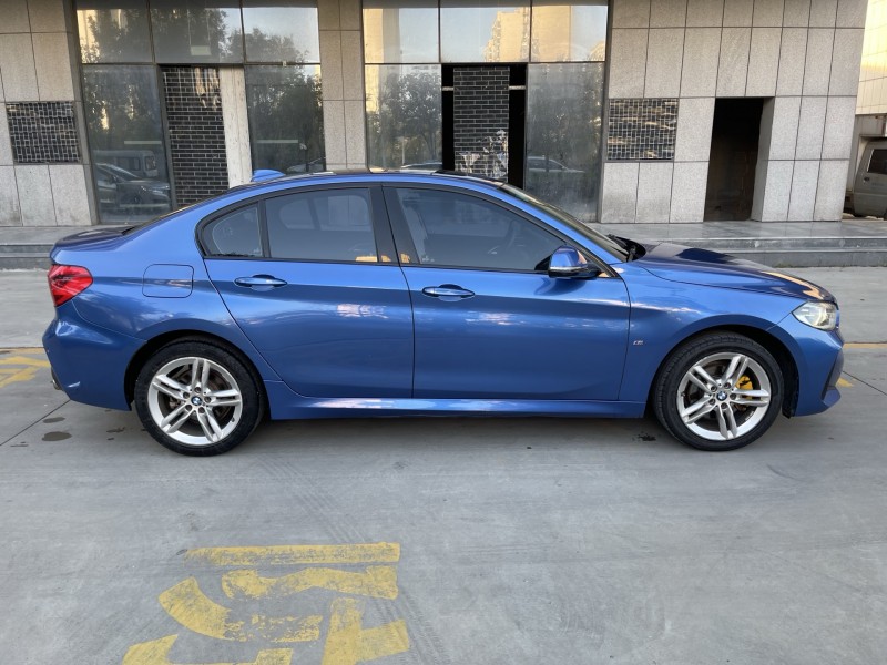 济宁19年宝马1系8