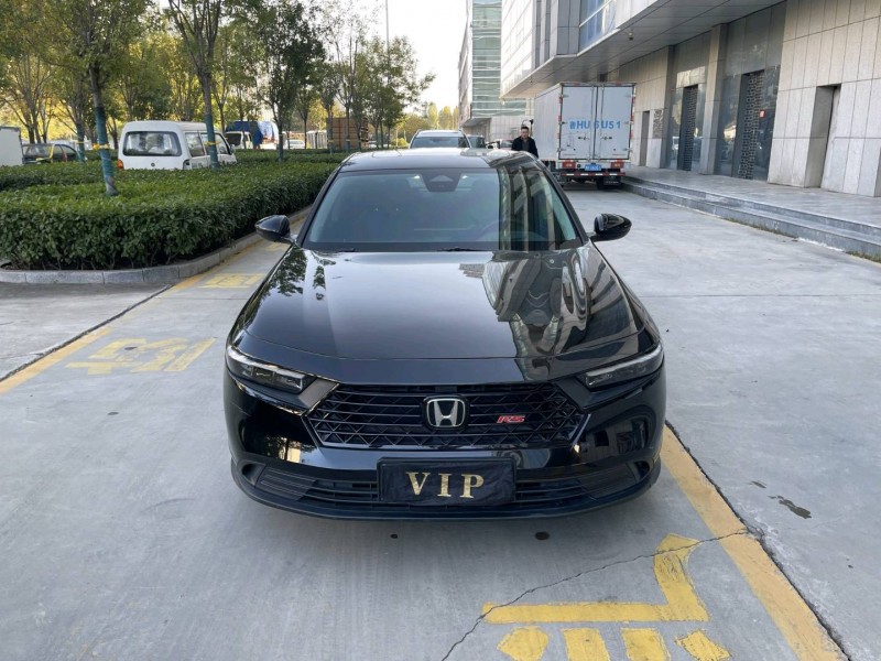 济宁24年本田雅阁1