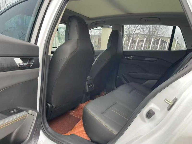 济宁24年东风奕炫6