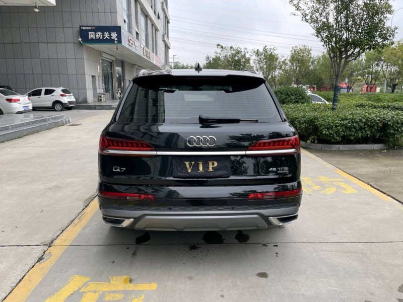 济宁24年奥迪Q79
