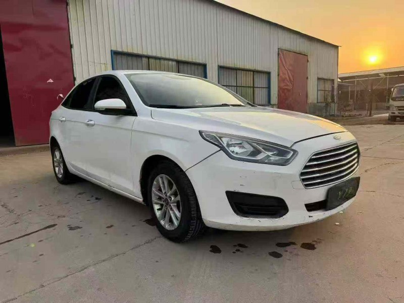 焦作19年福特福睿斯3