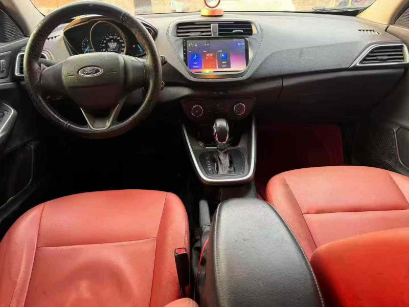 焦作19年福特福睿斯5