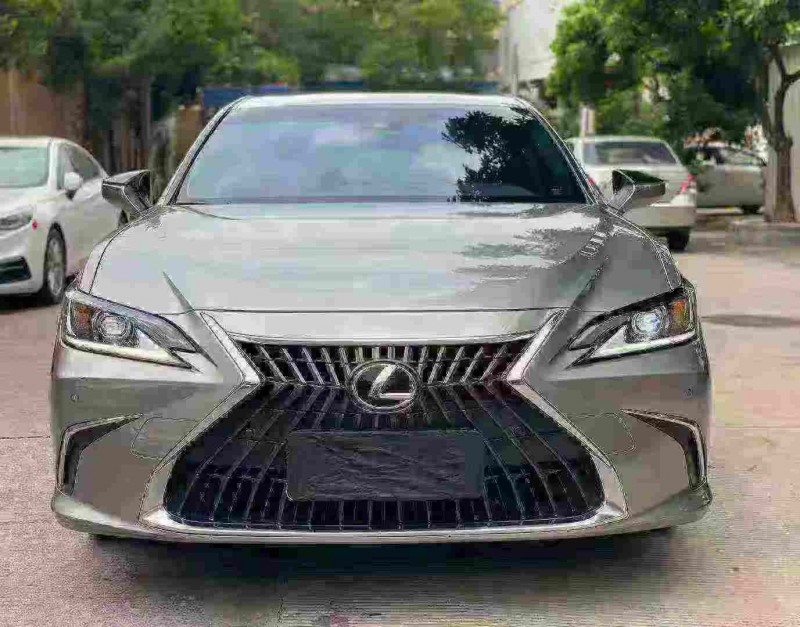 中山23年雷克萨斯ES1