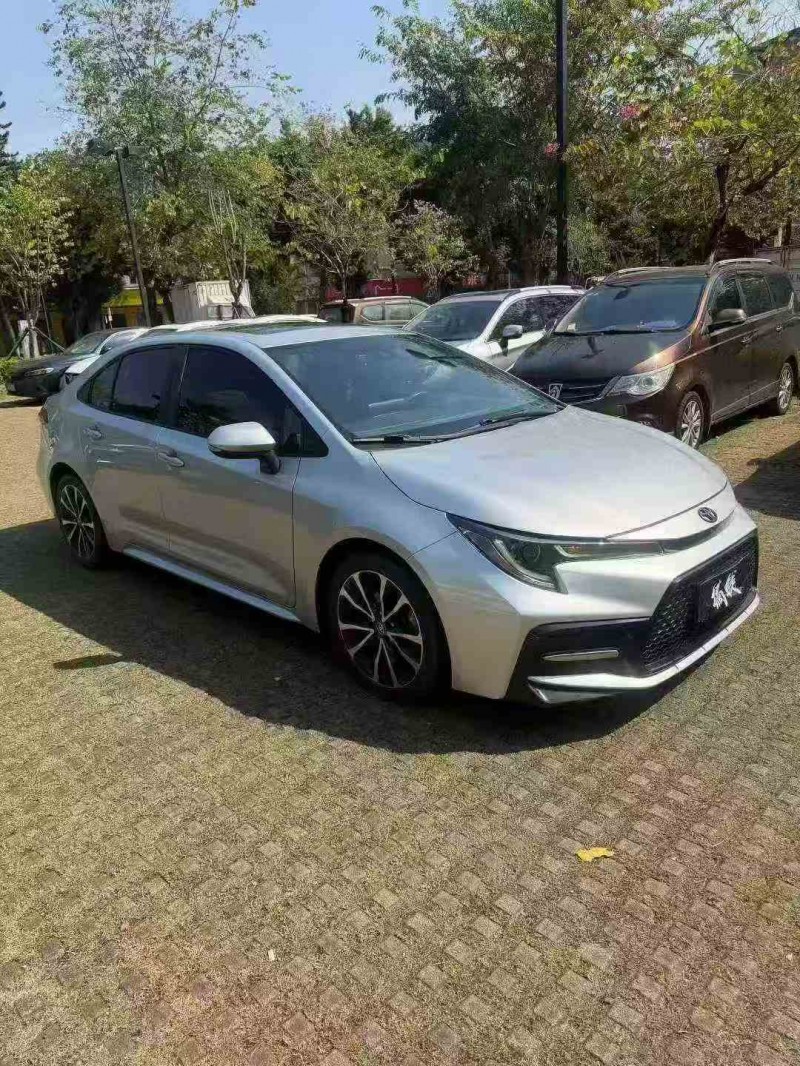 汕头22年丰田雷凌3