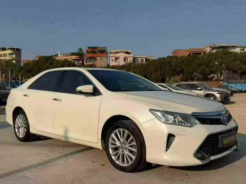 湛江16年丰田锐志3