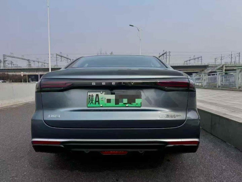 延安26年吉利银河8