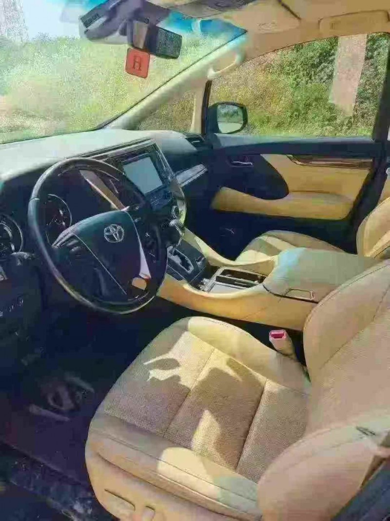 青岛20年丰田埃尔法6