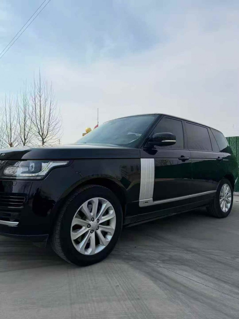 济宁17年路虎揽胜行政2