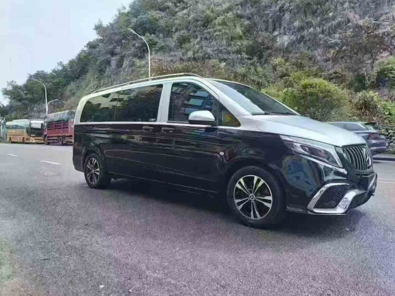 安顺19年奔驰威霆2