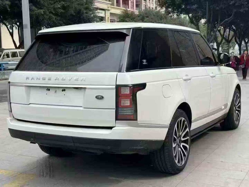 重庆17年路虎揽胜行政8