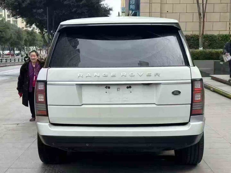 重庆17年路虎揽胜行政9