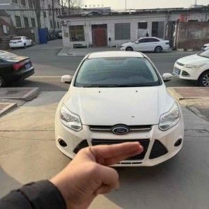 安阳13年福特福克斯