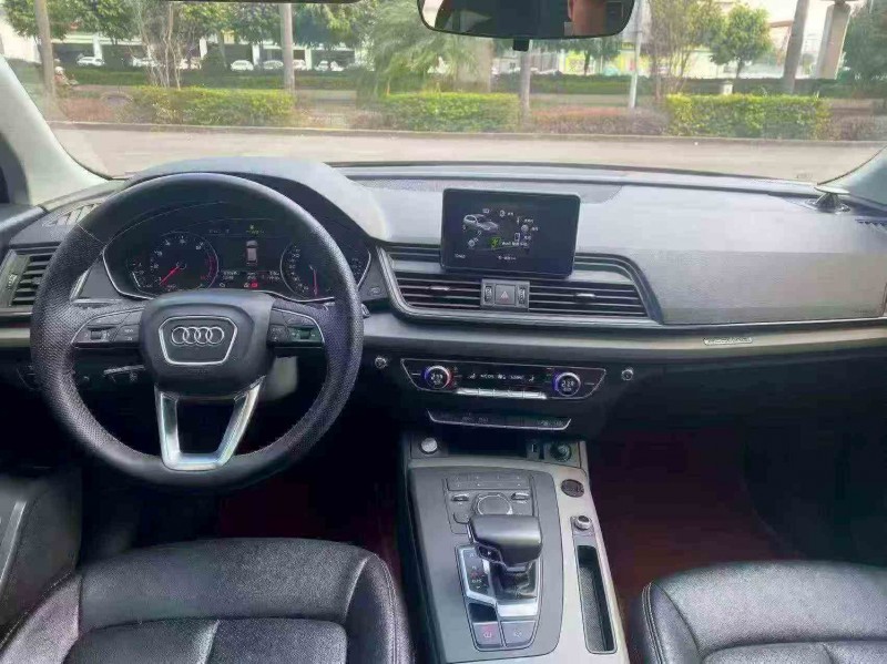 厦门19年奥迪Q56