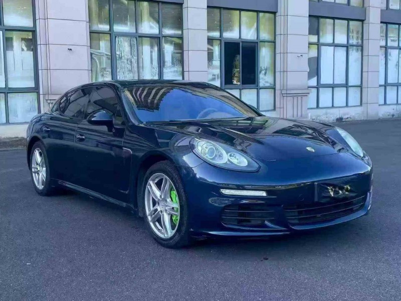 莆田14年保时捷帕拉梅拉3