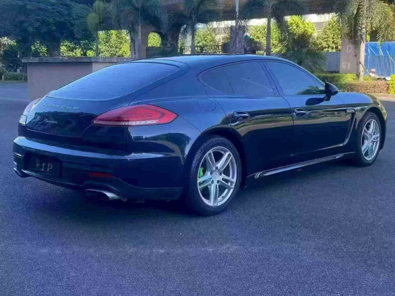 莆田14年保时捷帕拉梅拉8