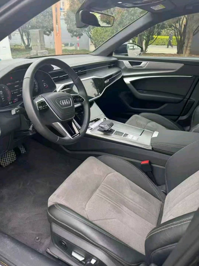 济宁24年奥迪A6L5