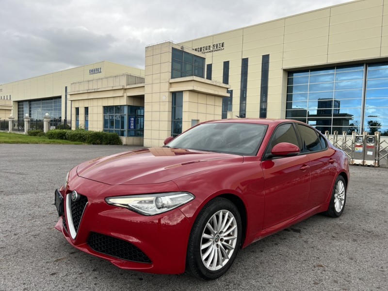 鹽城18年阿爾法·羅密歐Giulia3