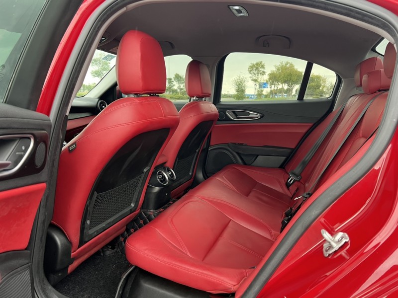 鹽城18年阿爾法·羅密歐Giulia5