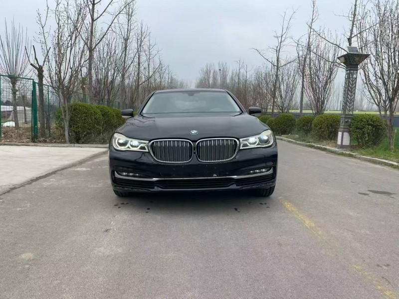 濟寧17年寶馬7系1