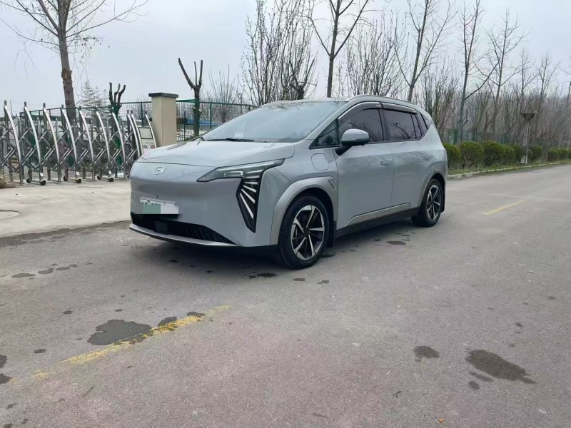 濟寧23年傳祺埃安Y3