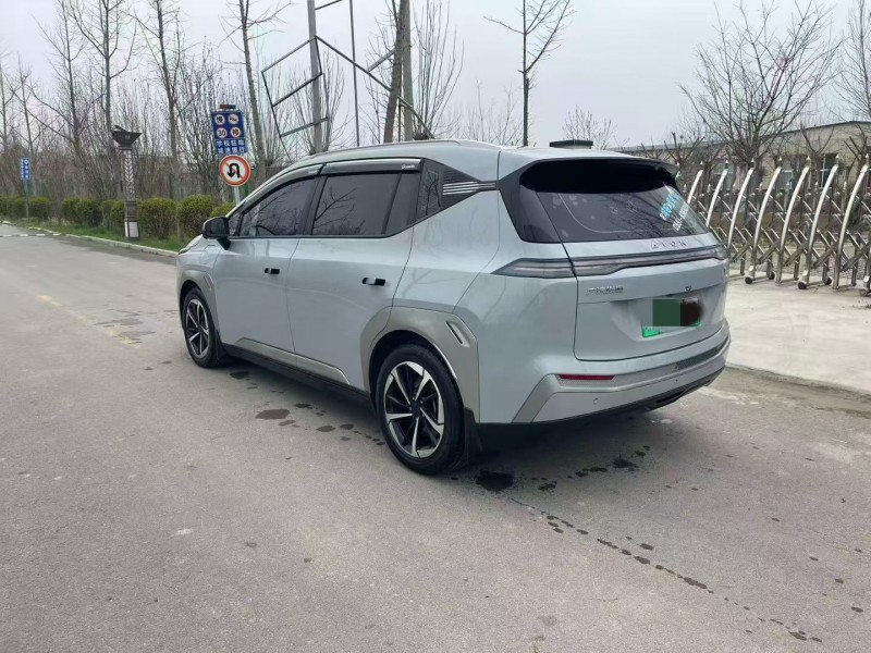 濟寧23年傳祺埃安Y8