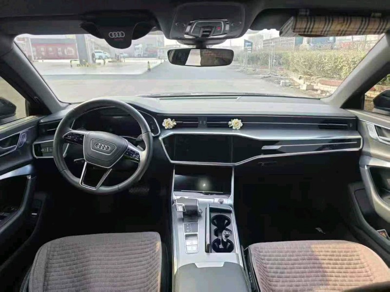 保定23年奥迪A6L9