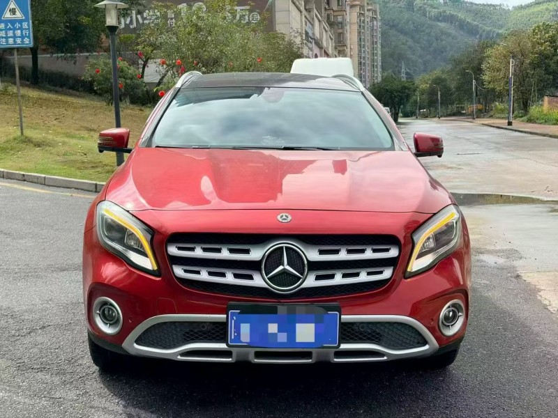 三明17年奔馳GLA1