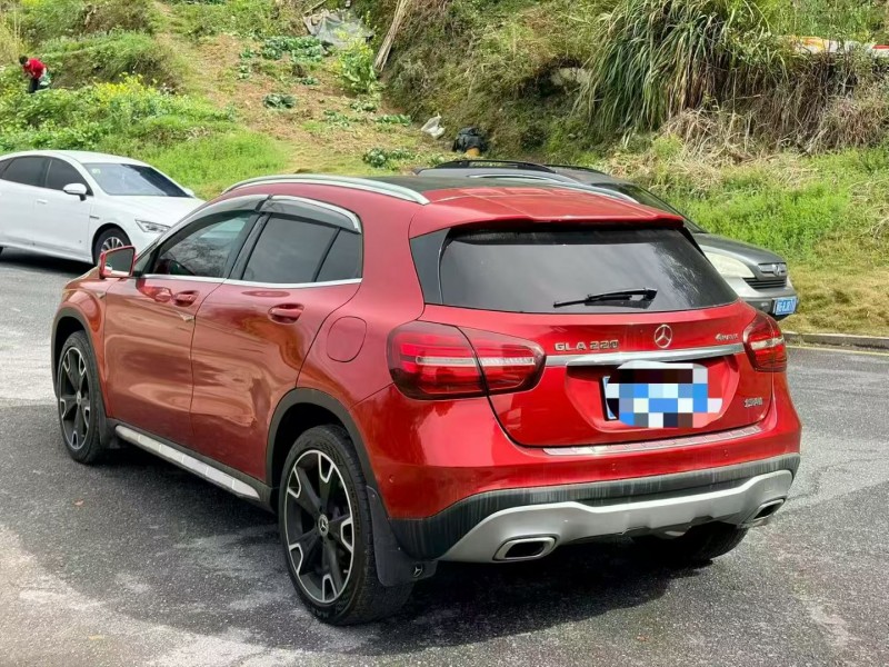 三明17年奔馳GLA7