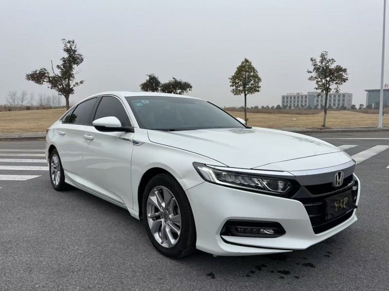 盐城19年本田雅阁2