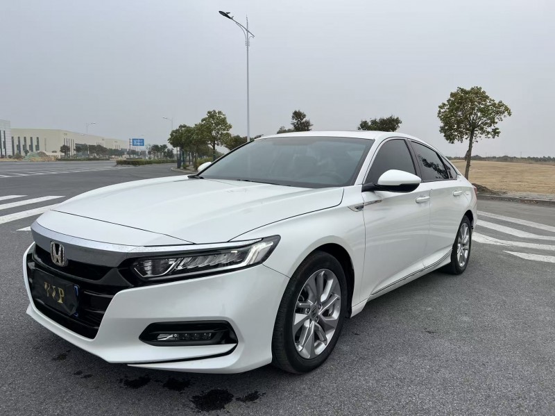 盐城19年本田雅阁3