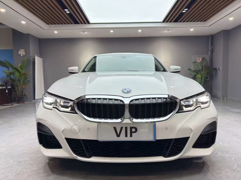 成都22年宝马3系1