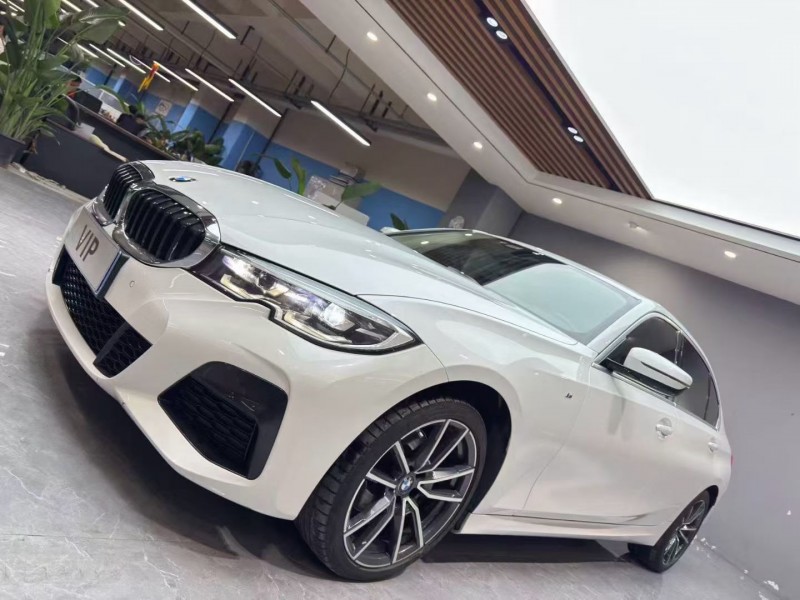 成都22年宝马3系2